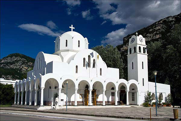The church of Kamena Vourla