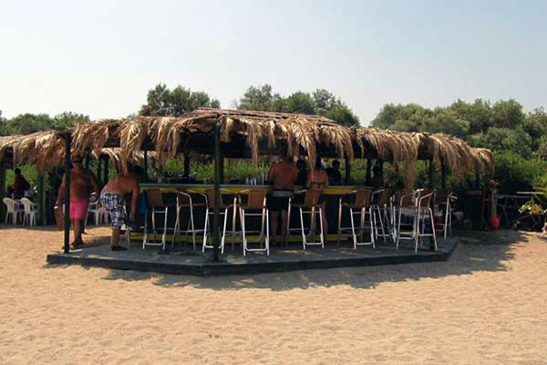 Lichadonisia Beach Bar